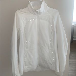 NEVER WORN🎉 LULULEMON white reflective jacket